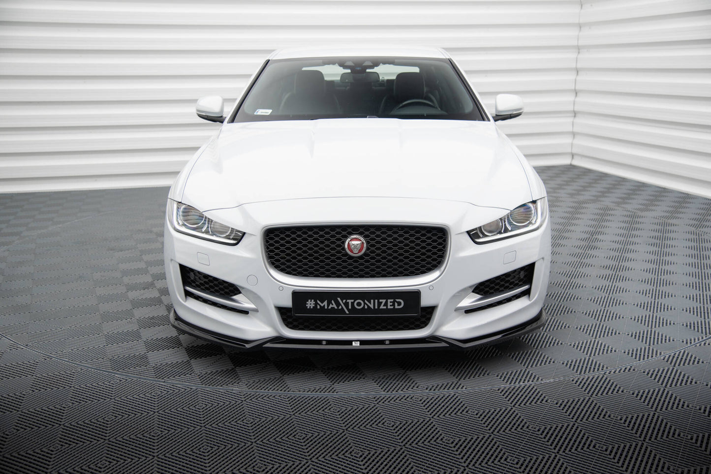 Forreste splitter V.2 Jaguar XE R-Sport X760