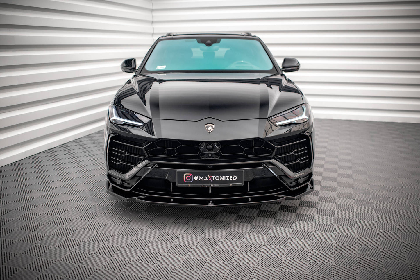 Forreste splitter V.2 Lamborghini Urus Mk1