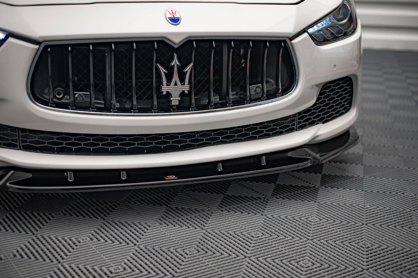 Forreste splitter V.2 Maserati Ghibli Mk3