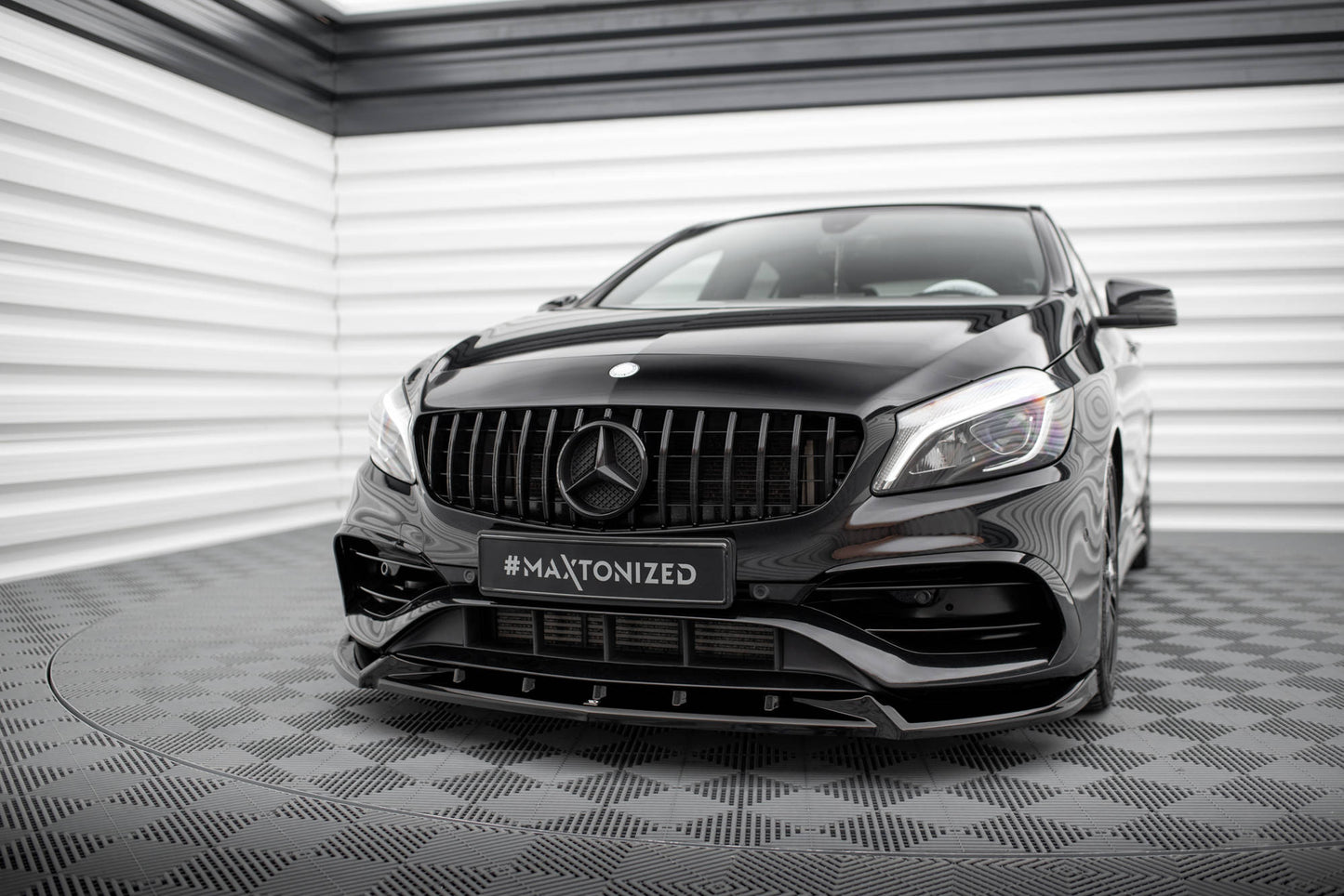 Forreste splitter V.2 Mercedes-Benz A AMG-Line W176 Facelift