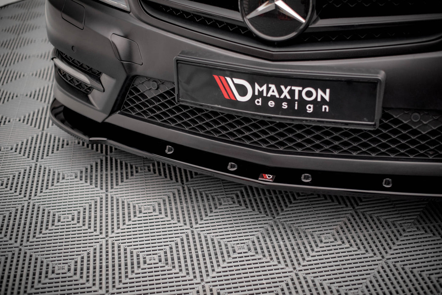Forreste splitter V.2 Mercedes-Benz C Coupe / Sedan / Estate AMG-Line C204 / W204 Facelift / S204 Facelift