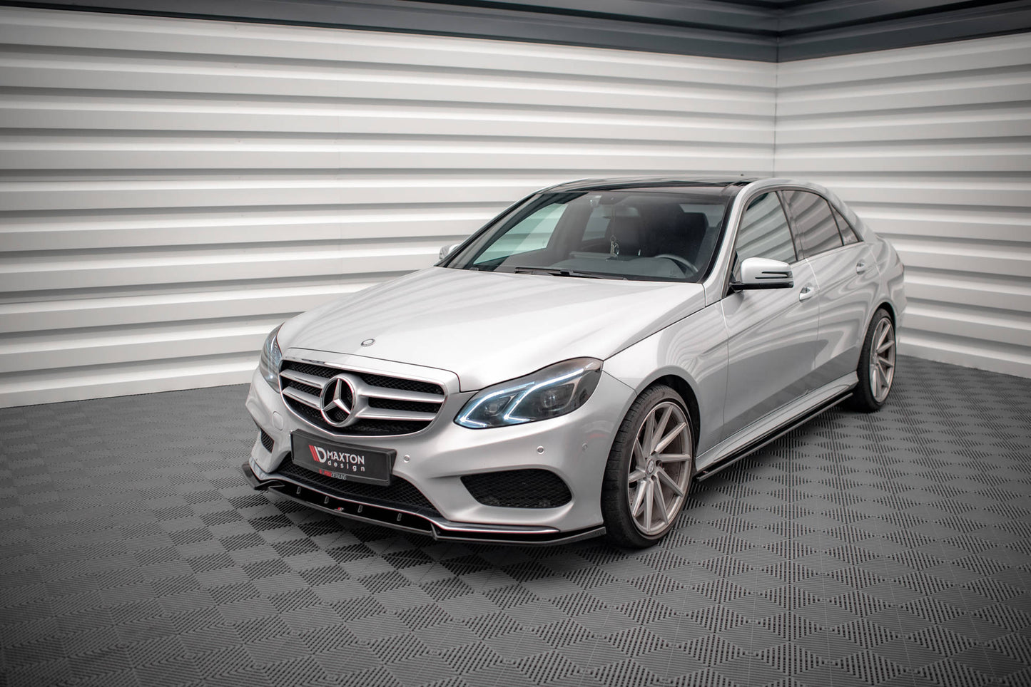Forreste splitter V.2 Mercedes-Benz E AMG-Line Sedan W212 Facelift