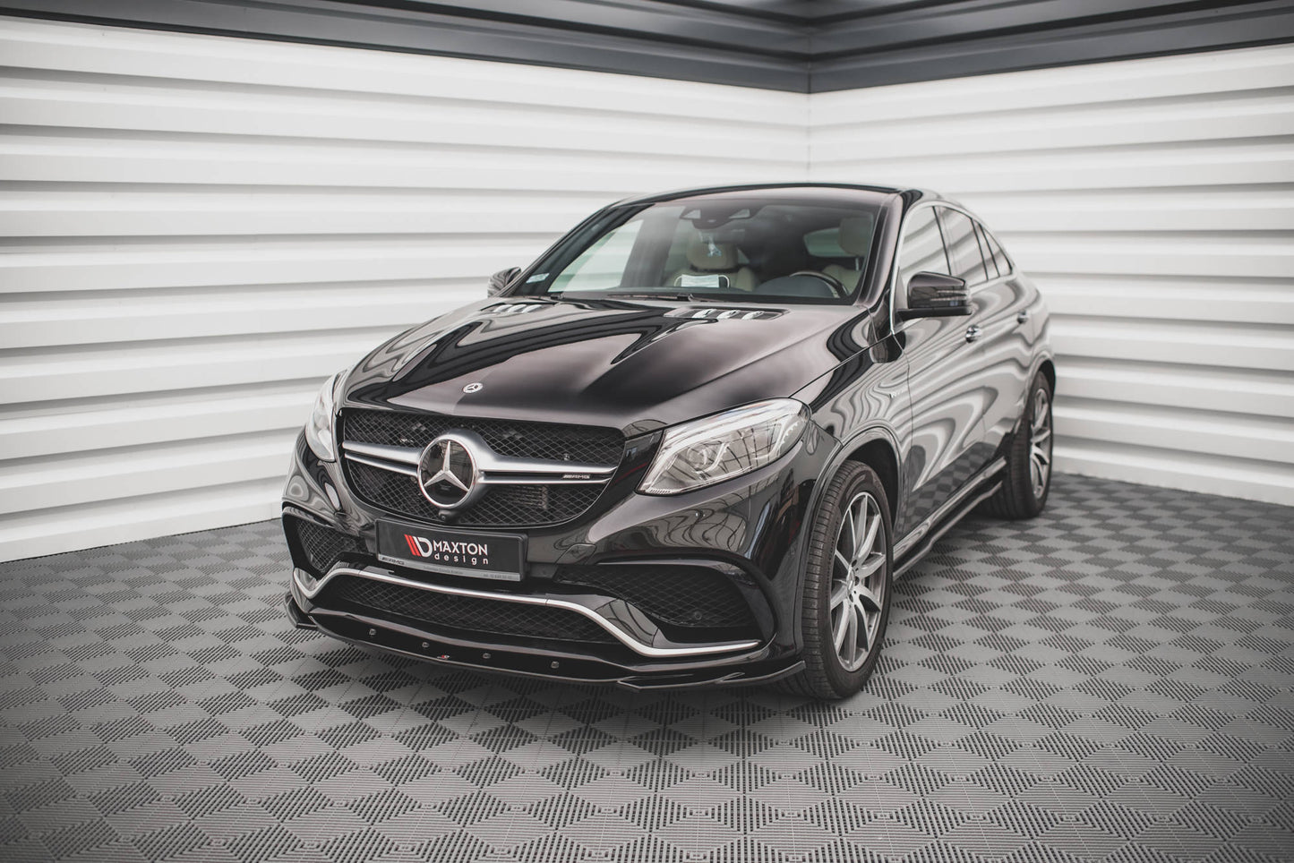 Forreste splitter V.2 Mercedes-Benz GLE Coupe / SUV 63 AMG C292 / W166