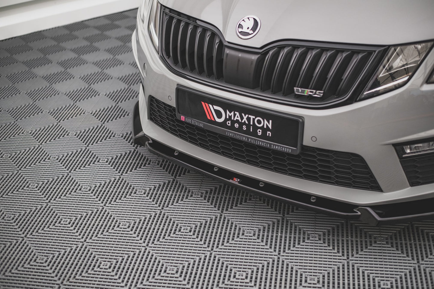 Forreste splitter V.2 Skoda Octavia RS Mk3 Facelift