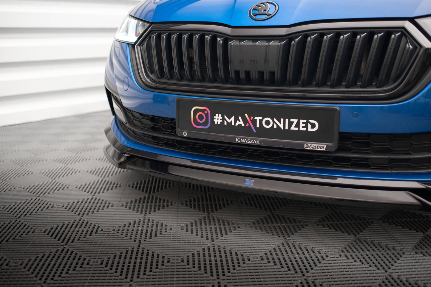 Forreste splitter V.2 Skoda Octavia Sportline Mk4