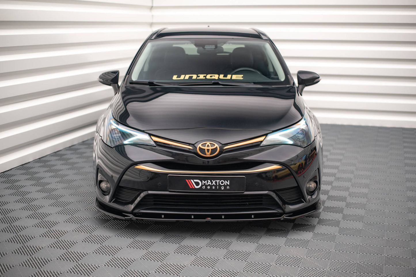Forreste splitter V.2 Toyota Avensis Mk3 Facelift