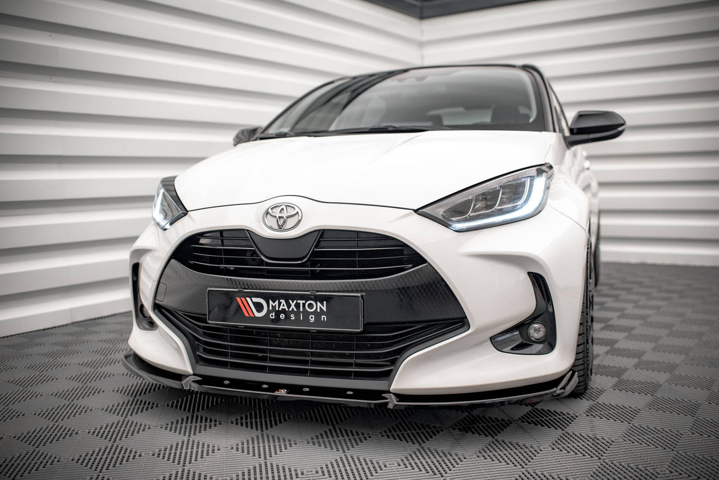 Forreste splitter V.2 Toyota Yaris Mk4
