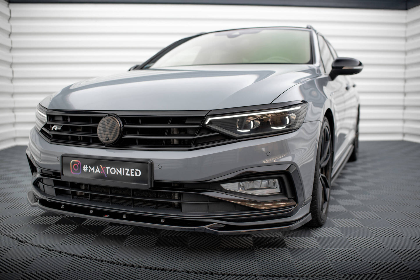 Forreste splitter V.2 Volkswagen Passat R-Line B8 Facelift