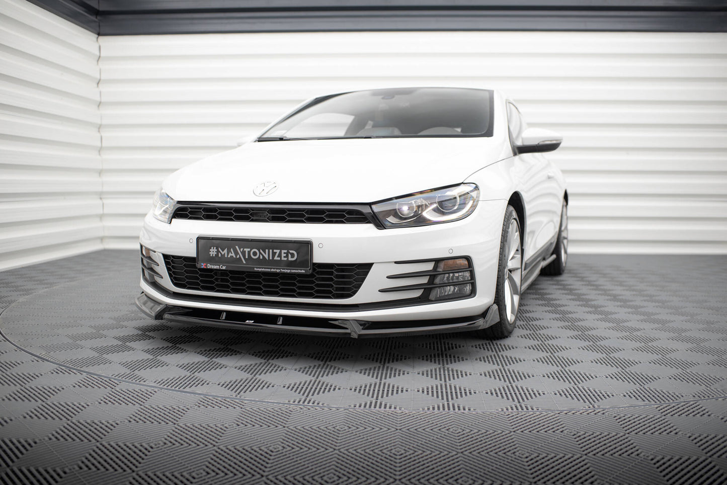 Forreste splitter V.2 Volkswagen Scirocco Mk3 Facelift