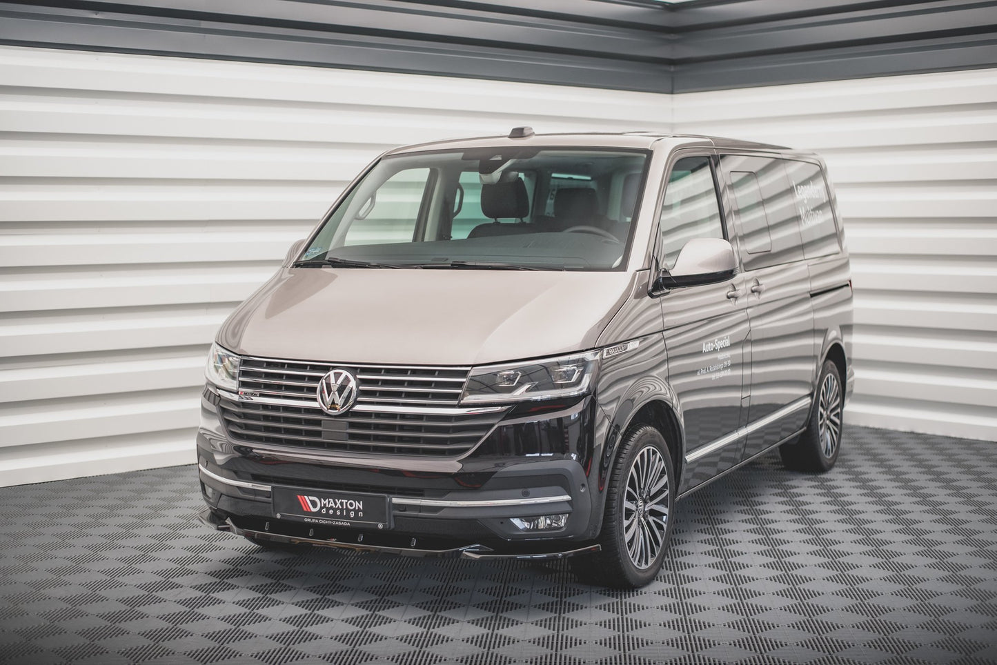 Forreste splitter V.2 Volkswagen T6 Facelift