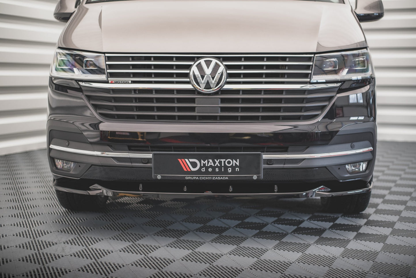 Forreste splitter V.2 Volkswagen T6 Facelift