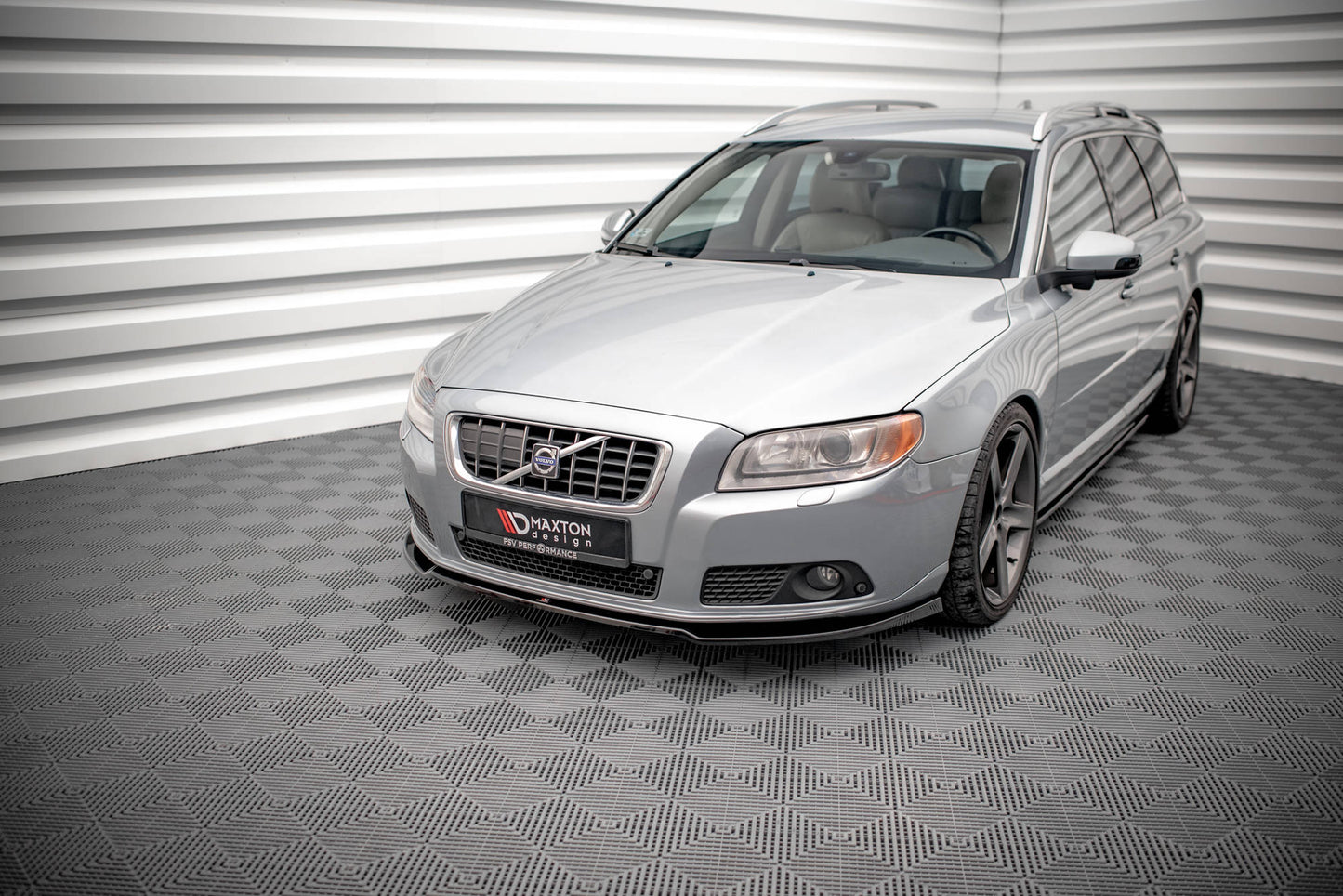 Forreste splitter V.2 Volvo V70 Mk3