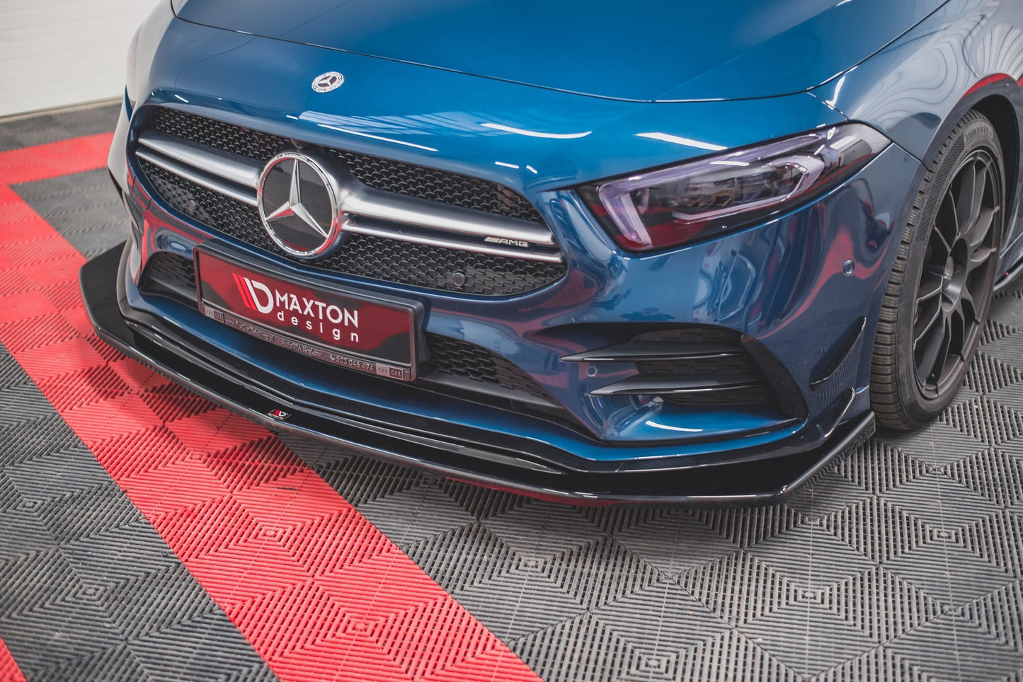 Forreste splitter V.3 Mercedes A35 AMG Aero W177