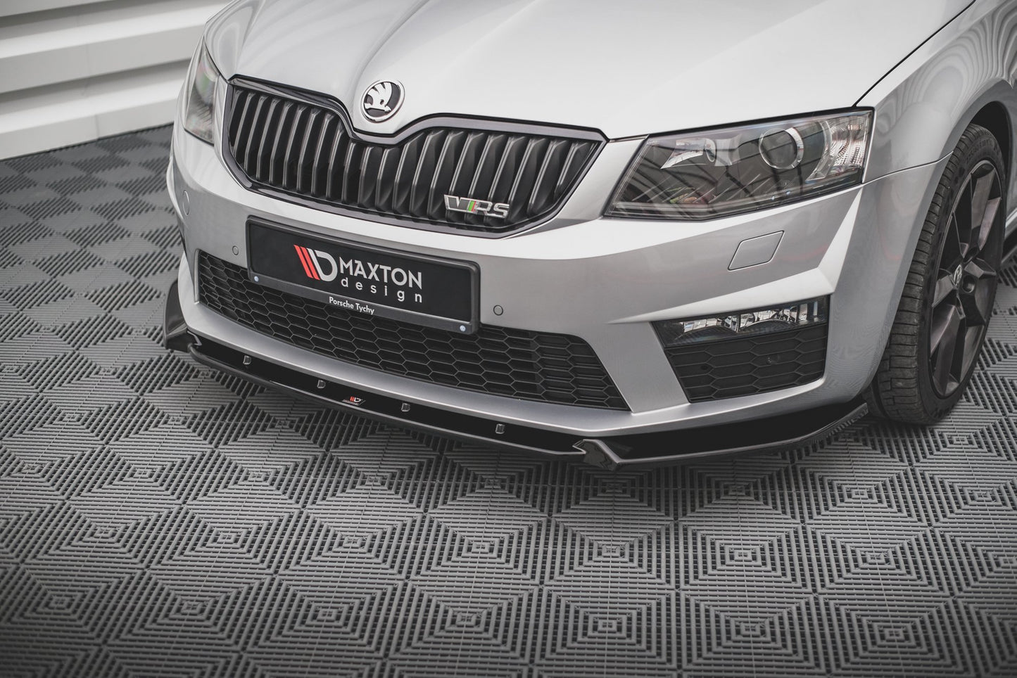 Forreste splitter V.3 Skoda Octavia RS Mk3
