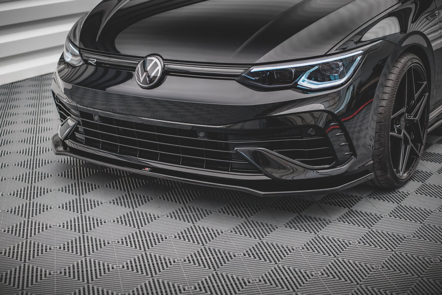 Forreste splitter V.3 Volkswagen Golf R Mk8