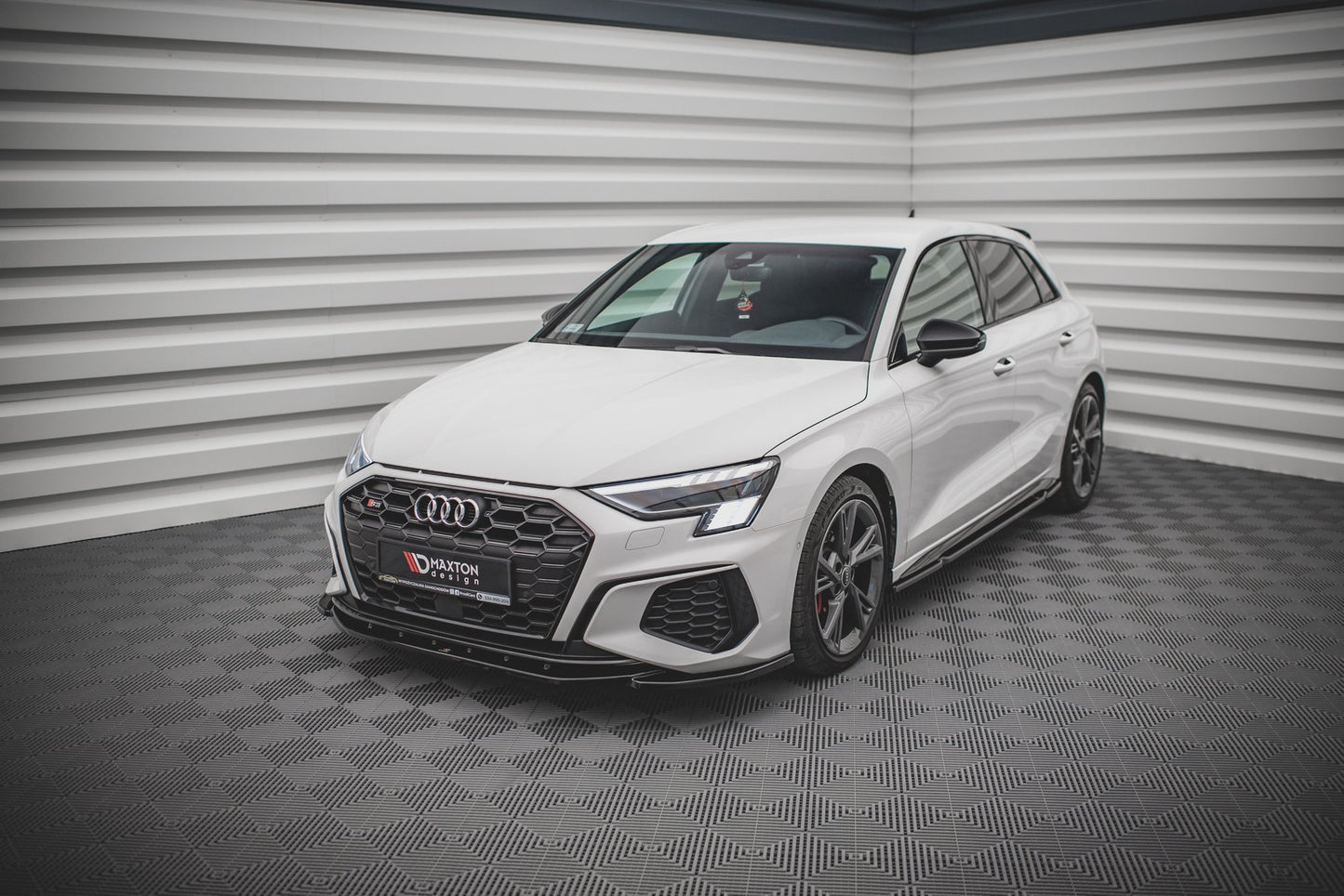 Forreste splitter V.4 Audi S3 / A3 S-Line 8Y