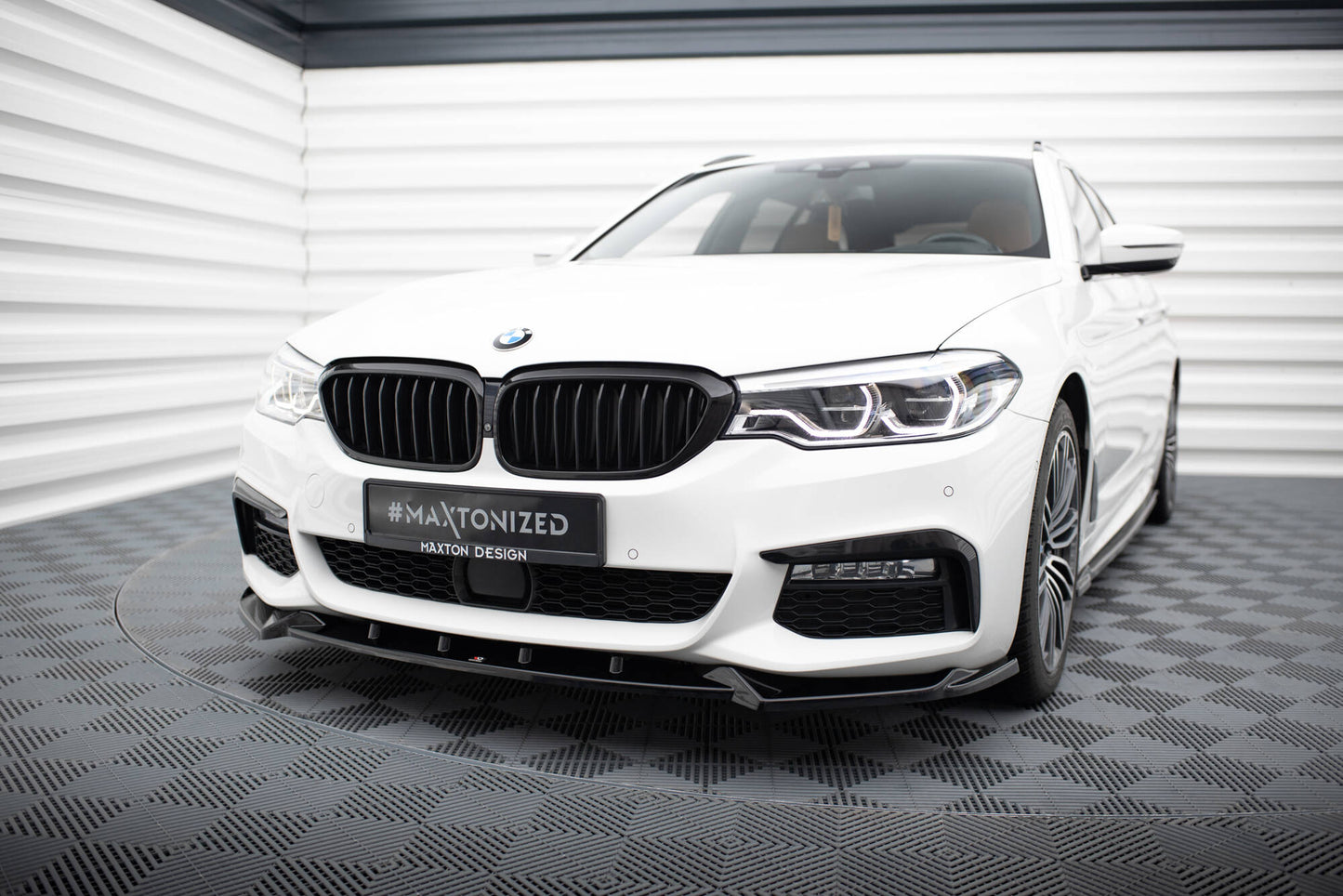 Forreste splitter V.4 BMW 5 M-Pack G30 / G31