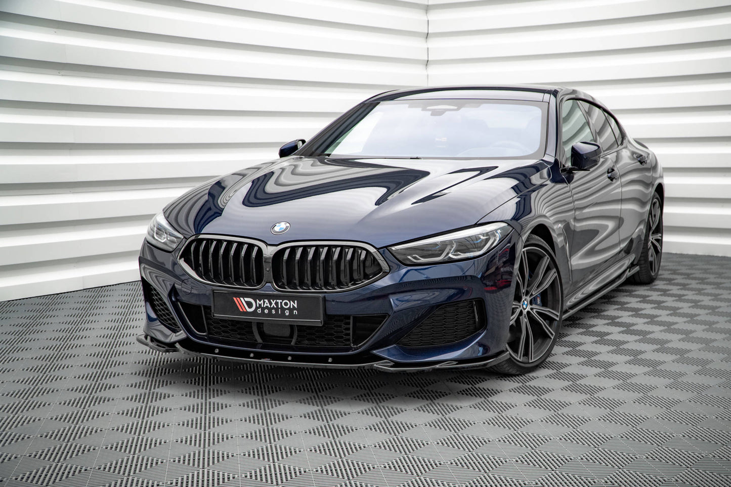 Forreste splitter V.4 BMW 8 Coupe M-Pack G15 / 8 Gran Coupe M-Pack G16