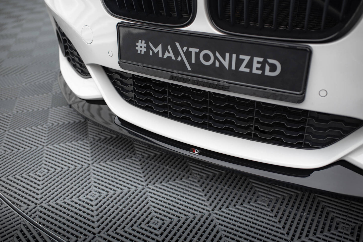 Forreste splitter V.4 CSL Look BMW 1 M-Pack / M140i F20 Facelift