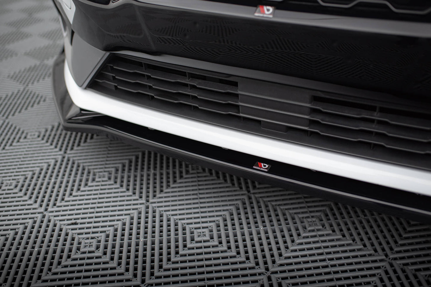 Forreste splitter V.4 + Flaps Ford Fiesta ST / ST-Line
