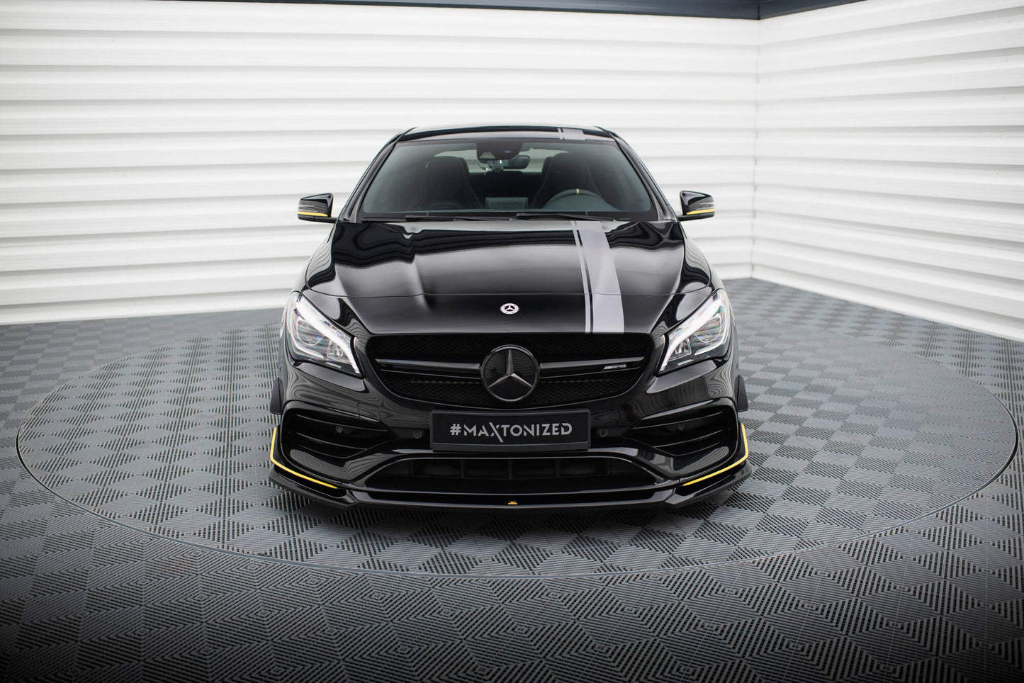 Forreste splitter V.4 Mercedes-AMG CLA 45 Aero C117 Facelift