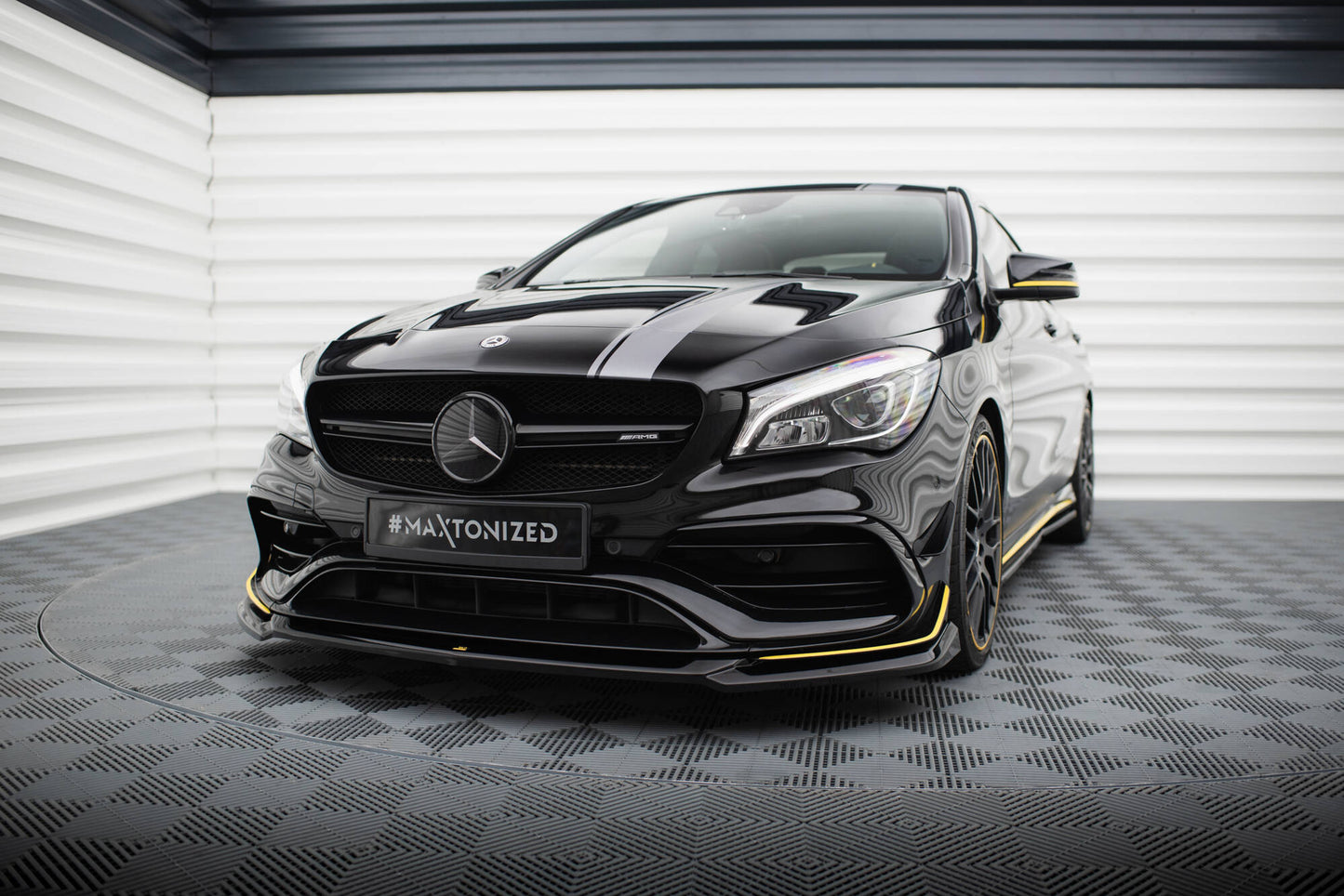Forreste splitter V.4 Mercedes-AMG CLA 45 Aero C117 Facelift