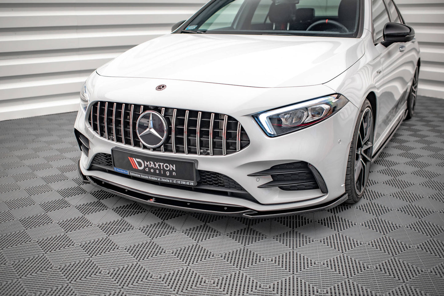 Forreste splitter V.5 Mercedes A35 AMG / AMG-Line W177