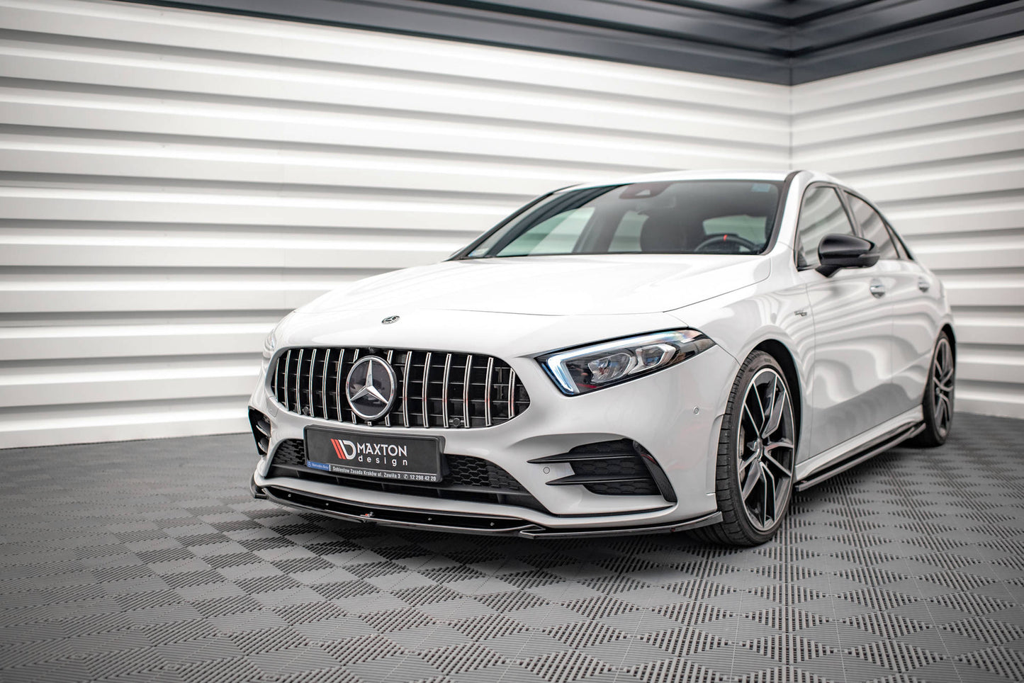 Forreste splitter V.5 Mercedes A35 AMG / AMG-Line W177