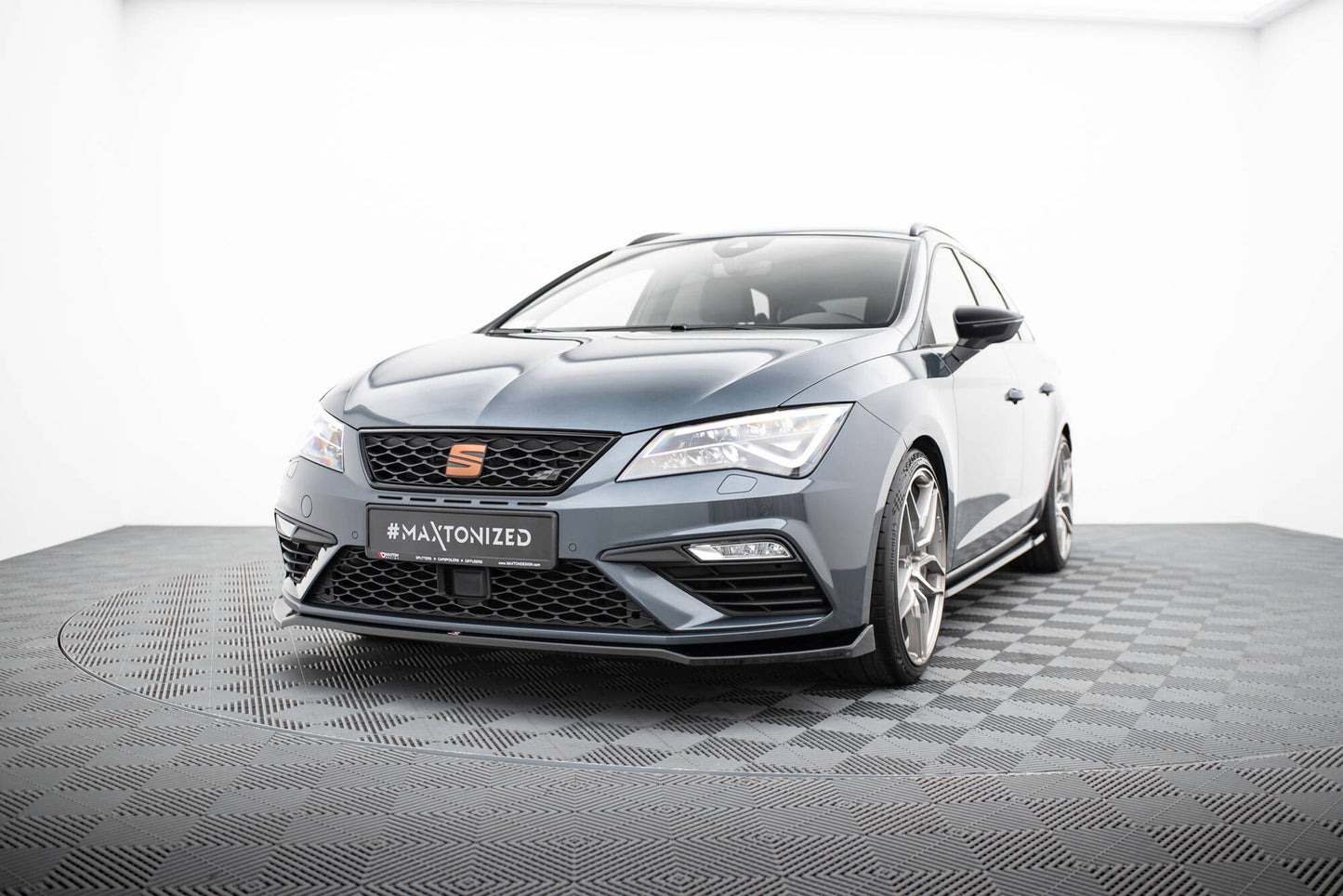 Forreste splitter V.7 Seat Leon Cupra / FR Mk3 FL