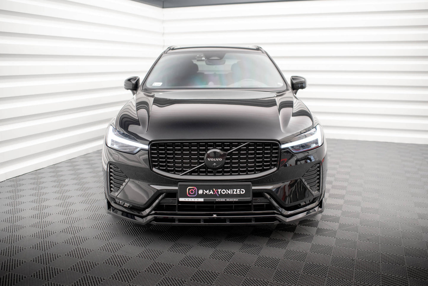 Forreste splitter Volvo XC60 R-Design Mk2 Facelift