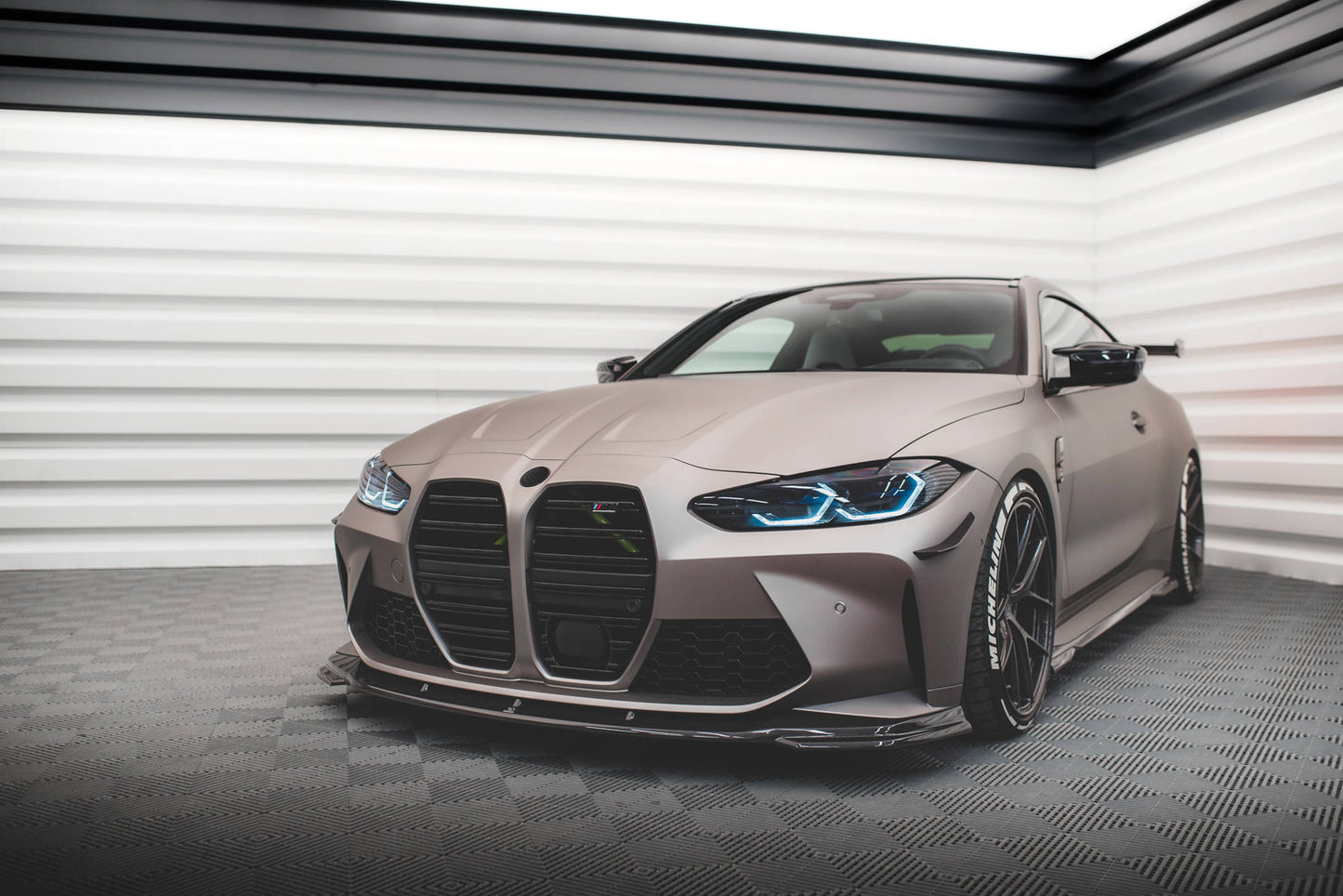 Forreste splitter Prepreg kulfiber V.2 BMW M4 G82 / G82 Facelift