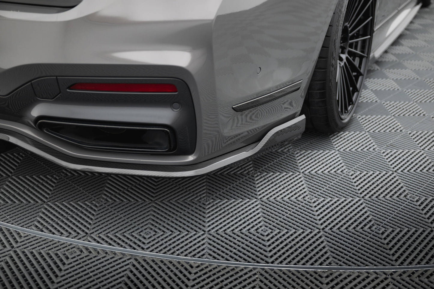 Bagerste splitter Prepreg kulfiber BMW 7 M-Pack G11 / G12 Facelift