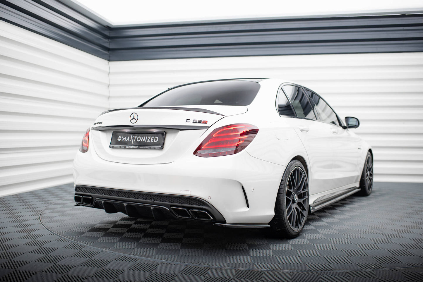 Bagerste sidesplitter Mercedes C-Class S205 63AMG
