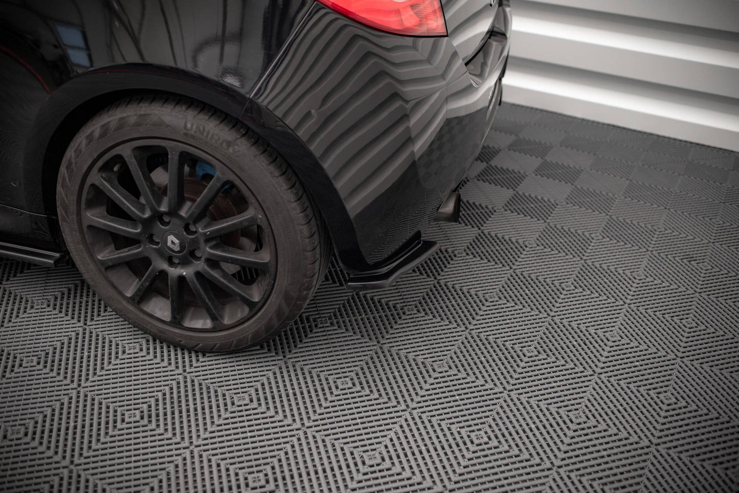 Bagerste sidesplitter RENAULT CLIO III RS
