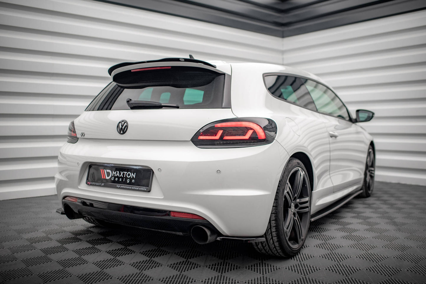 Bagerste sidesplitter VW SCIROCCO R