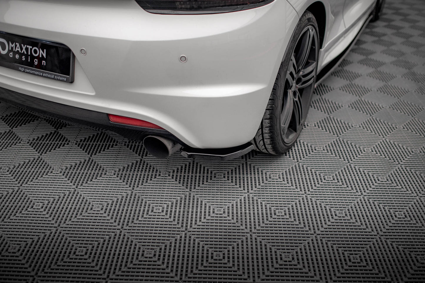 Bagerste sidesplitter VW SCIROCCO R