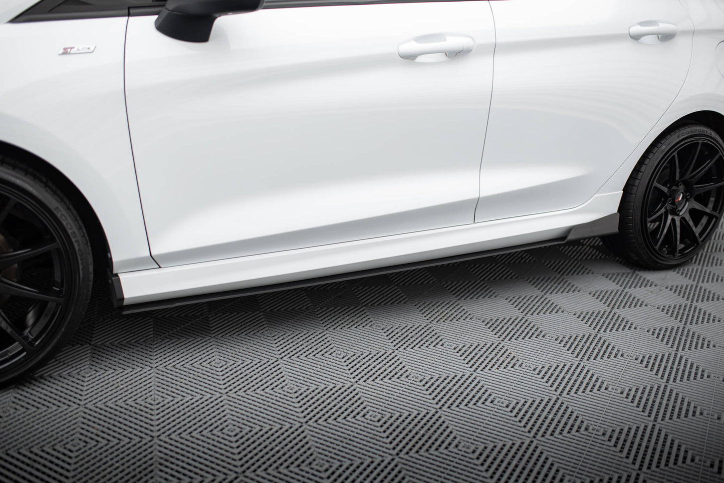 Sideskørter diffuser Racing V.1 Ford Fiesta Mk8 ST / ST-Line