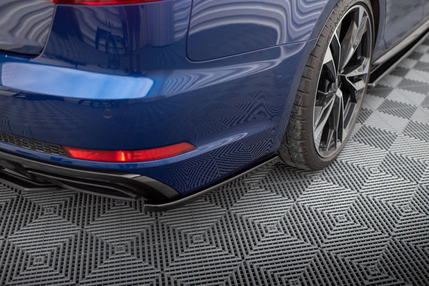 Bagerste sidesplitter Audi A4 Competition B9