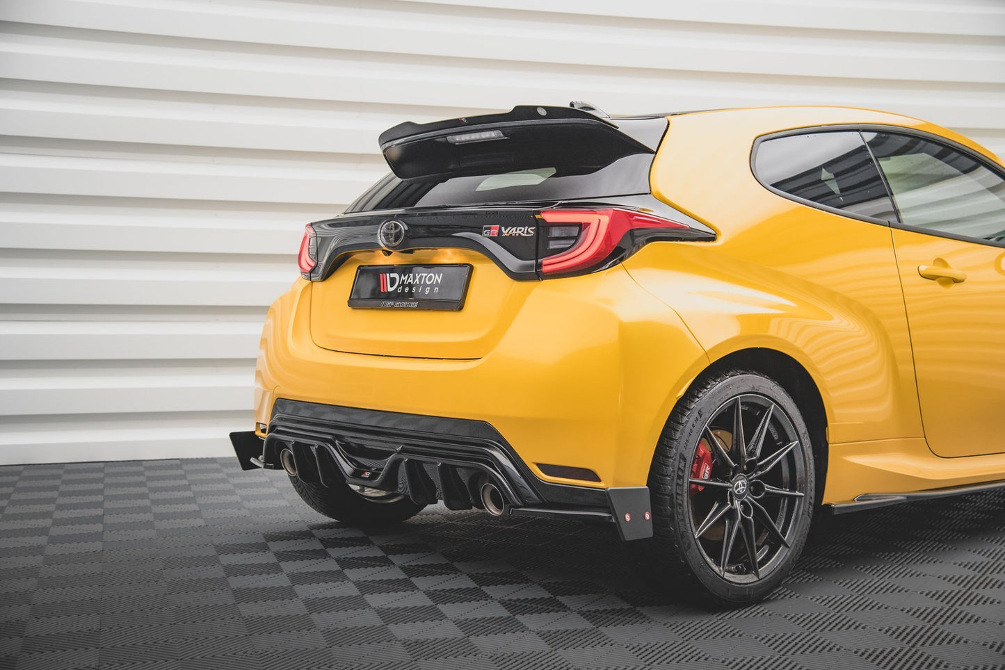 Bagerste sidesplitter + Flaps V.4 Toyota GR Yaris Mk4
