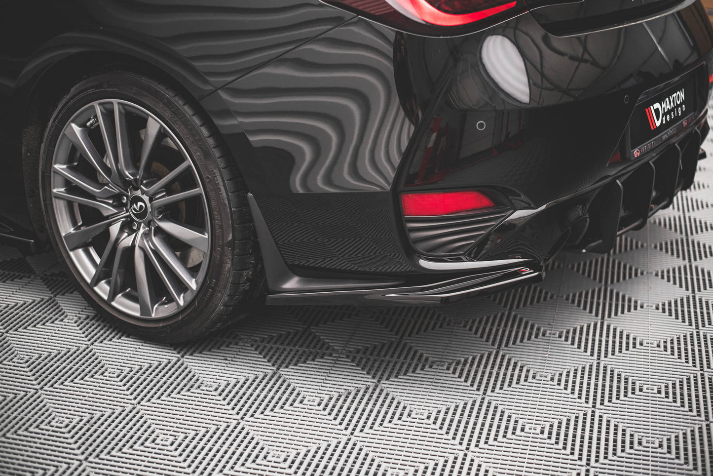 Bagerste sidesplitter Infiniti Q60 S Mk2