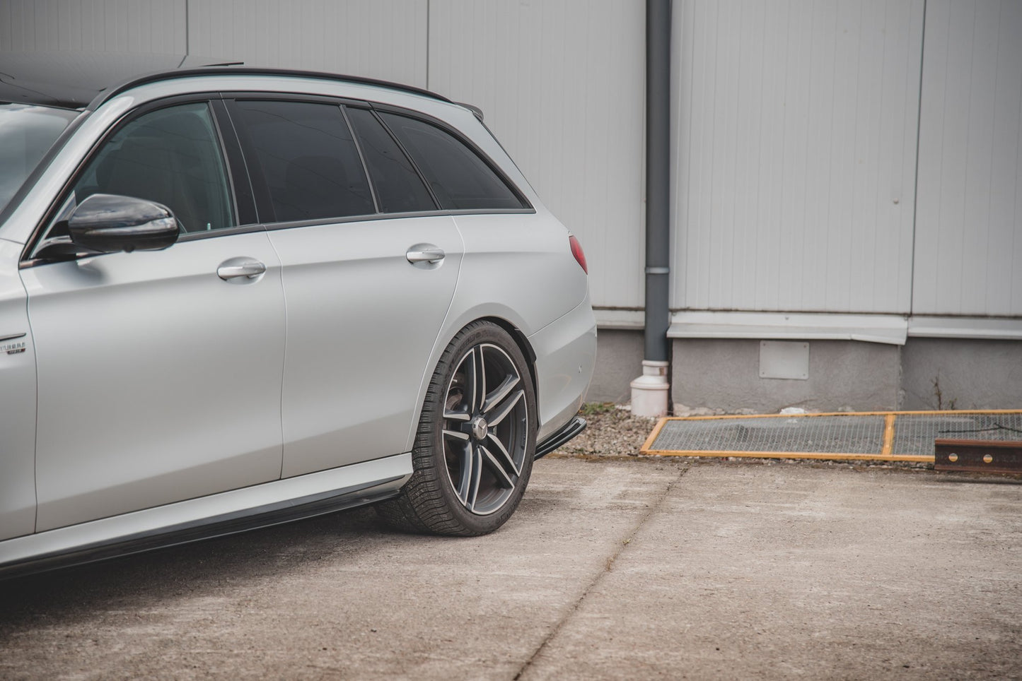 Bagerste sidesplitter Mercedes-Benz E63 AMG Estate S213