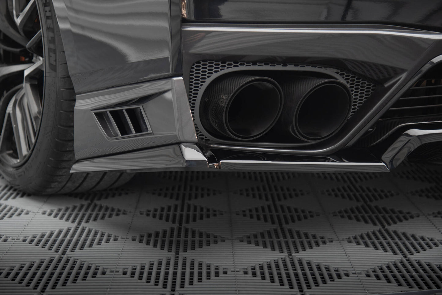 Bagerste sidesplitter Nissan GTR R35 Facelift