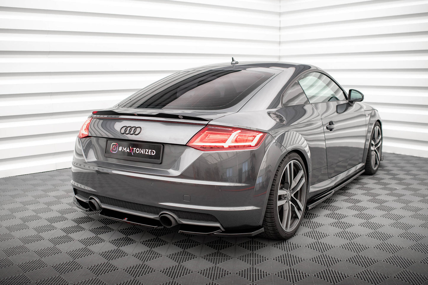Bagerste sidesplitter V.1 Audi TT S-Line 8S