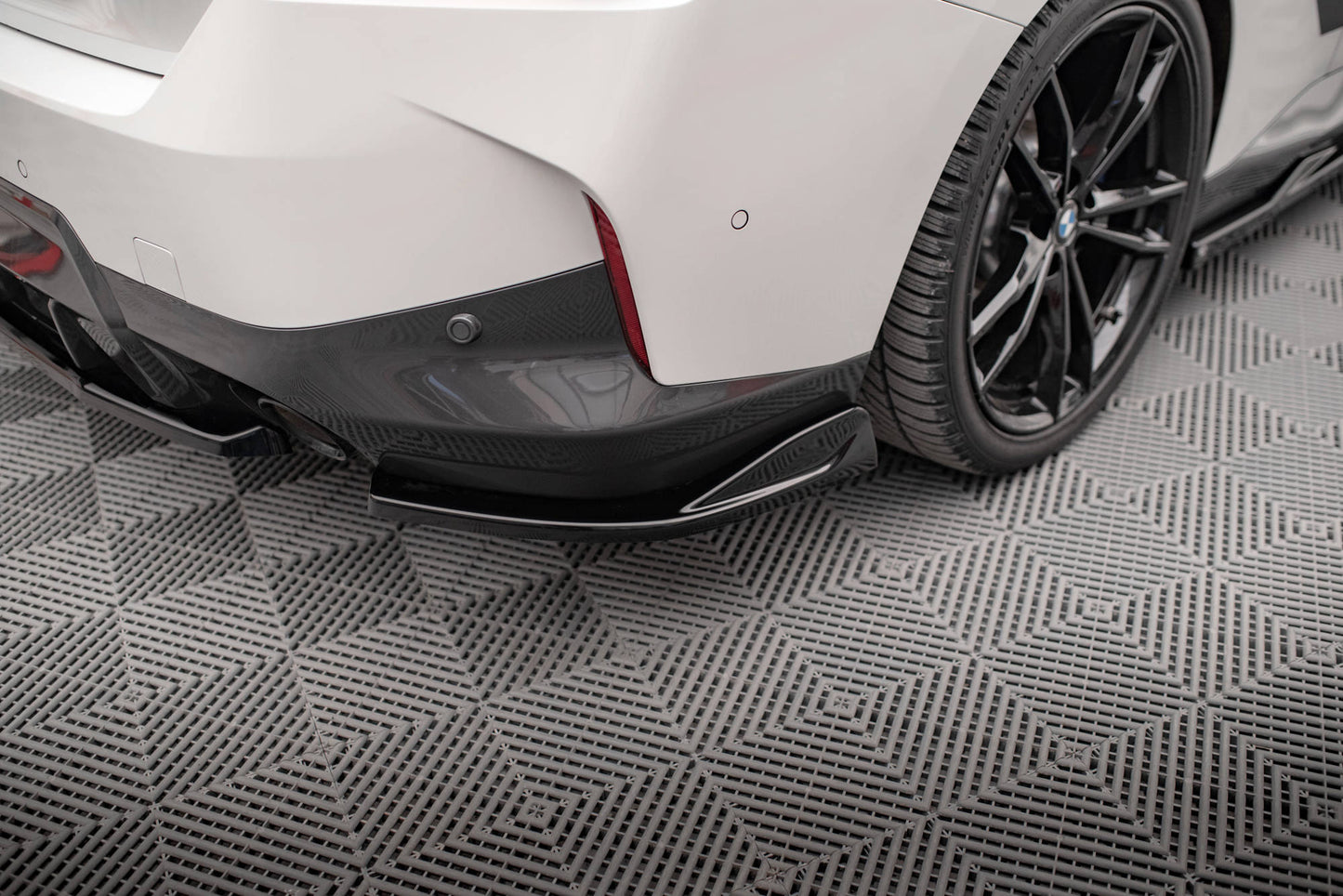 Bagerste sidesplitter V.1 BMW 2 Coupe M-Pack G42
