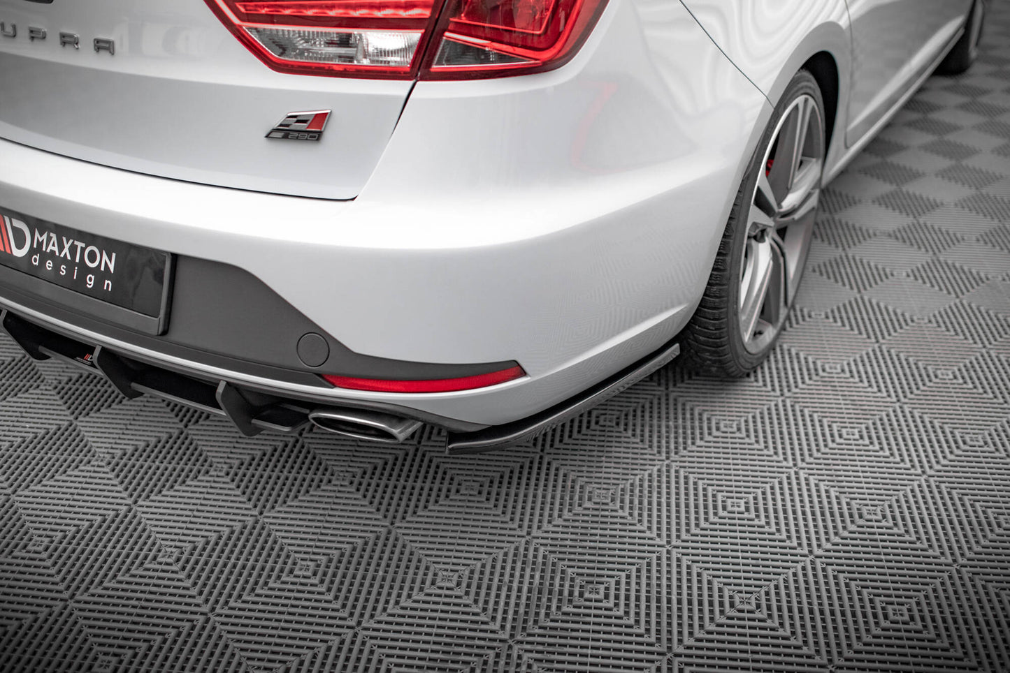 Bagerste sidesplitter V.1 Seat Leon Cupra Sportstourer Mk3