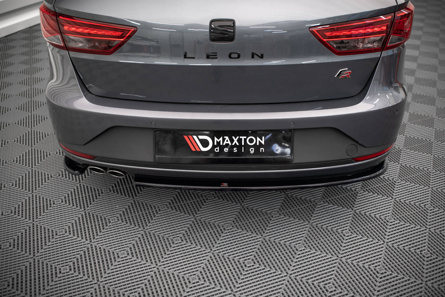 Bagerste sidesplitter V.1 Seat Leon FR Sportstourer Mk3
