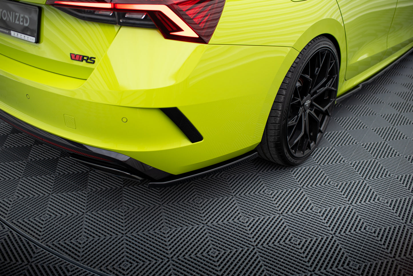 Bagerste sidesplitter V.1 Skoda Octavia RS Mk4