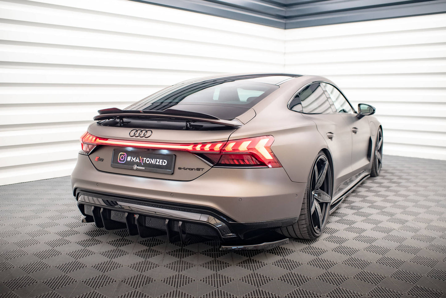 Bagerste sidesplitter V.2 Audi e-Tron GT / RS GT Mk1