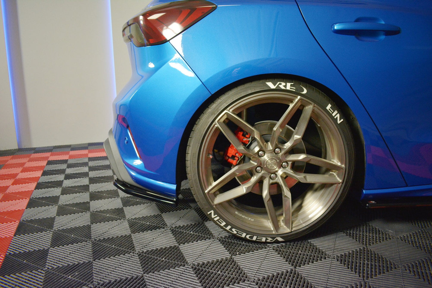 Bagerste sidesplitter V.2 (Til Bagerste diffuser v.1) Ford Focus Hatchabck ST-Line