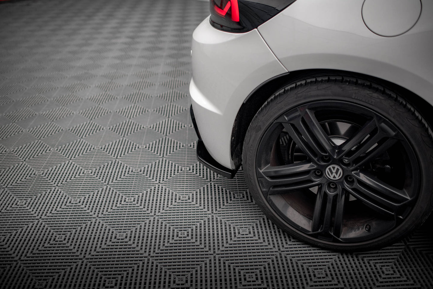 Bagerste sidesplitter V.3 Volkswagen Scirocco R Mk3